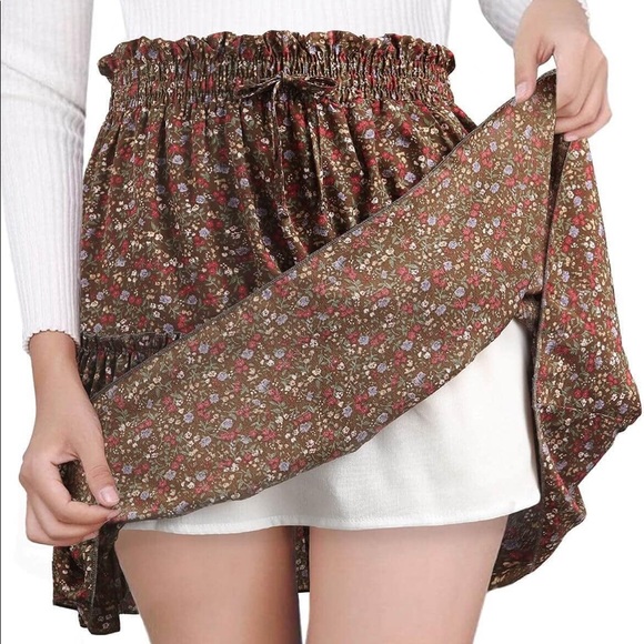 Brown high waisted mini skirt - Picture 3 of 4